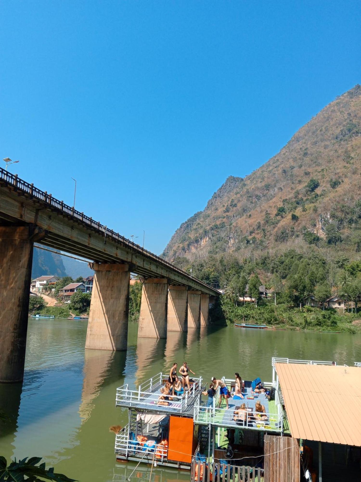 Cam U View Bungalow Hotel Nongkhiaw Buitenkant foto