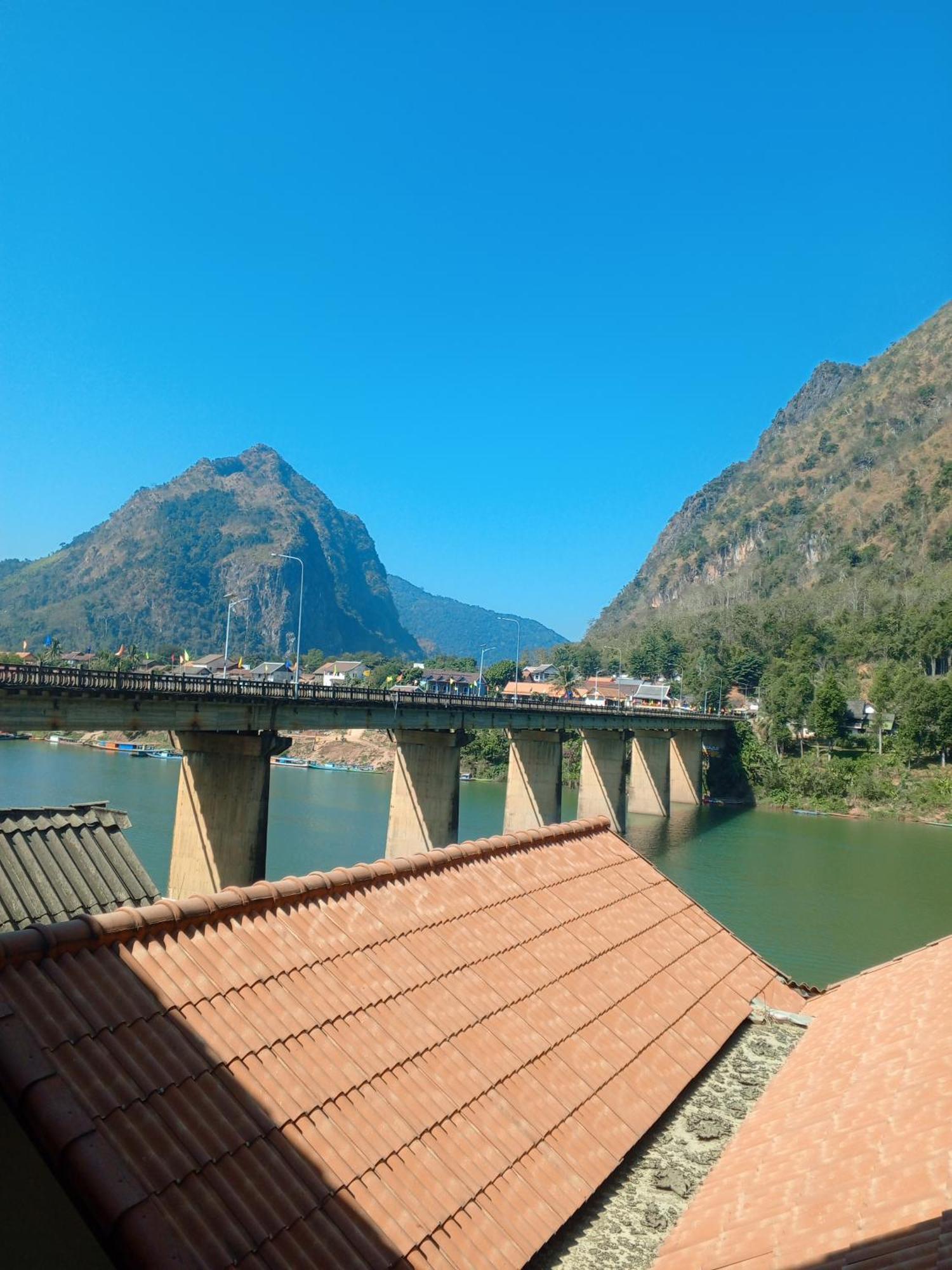 Cam U View Bungalow Hotel Nongkhiaw Buitenkant foto